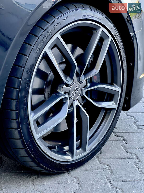 Седан Audi S3 2014 в Киеве