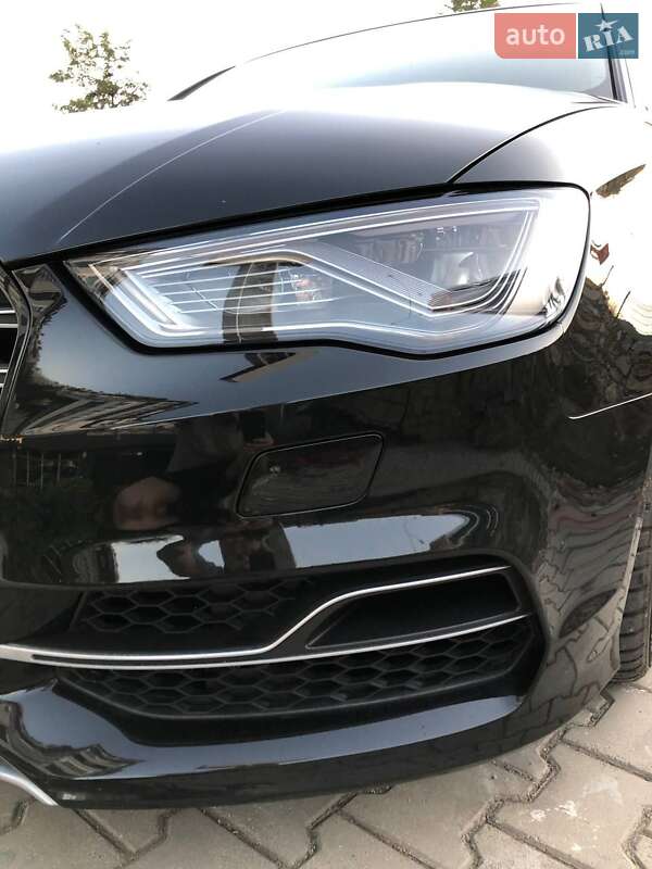 Седан Audi S3 2015 в Ізмаїлі