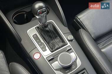 Седан Audi S3 2017 в 