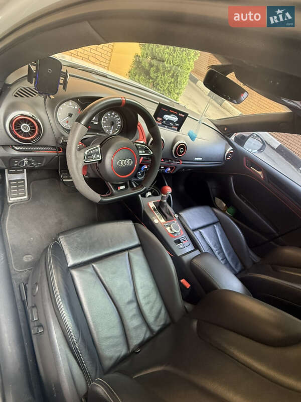 Седан Audi S3 2016 в Киеве