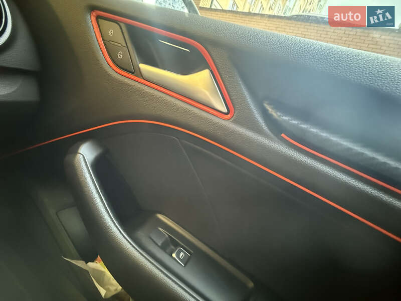Седан Audi S3 2016 в Киеве