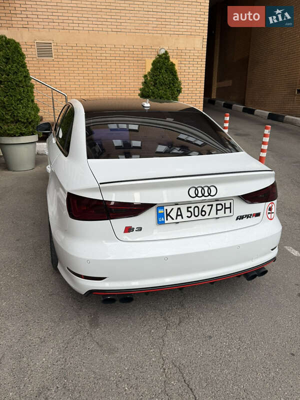 Седан Audi S3 2016 в Киеве