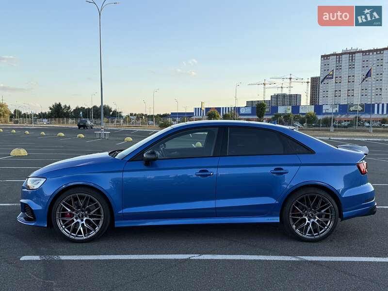 Седан Audi S3 2017 в Киеве