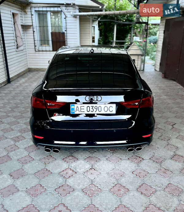 Седан Audi S3 2016 в Дніпрі