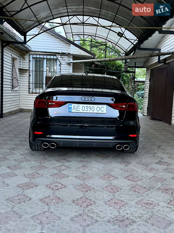 Седан Audi S3 2016 в Дніпрі
