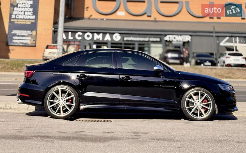 Седан Audi S3 2016 в Дніпрі