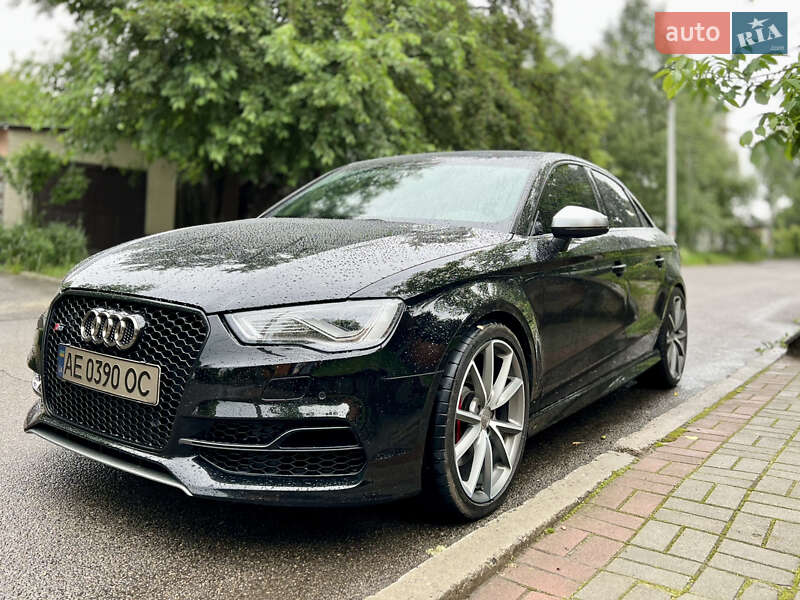 Седан Audi S3 2016 в Дніпрі