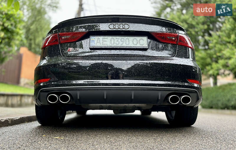 Седан Audi S3 2016 в Дніпрі
