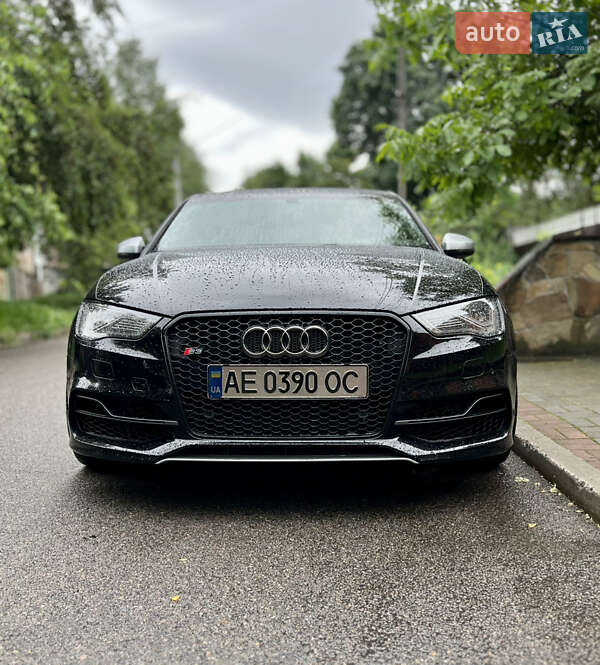 Седан Audi S3 2016 в Дніпрі