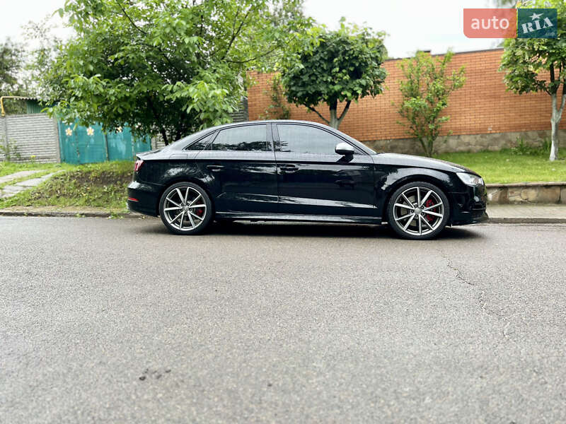 Седан Audi S3 2016 в Дніпрі