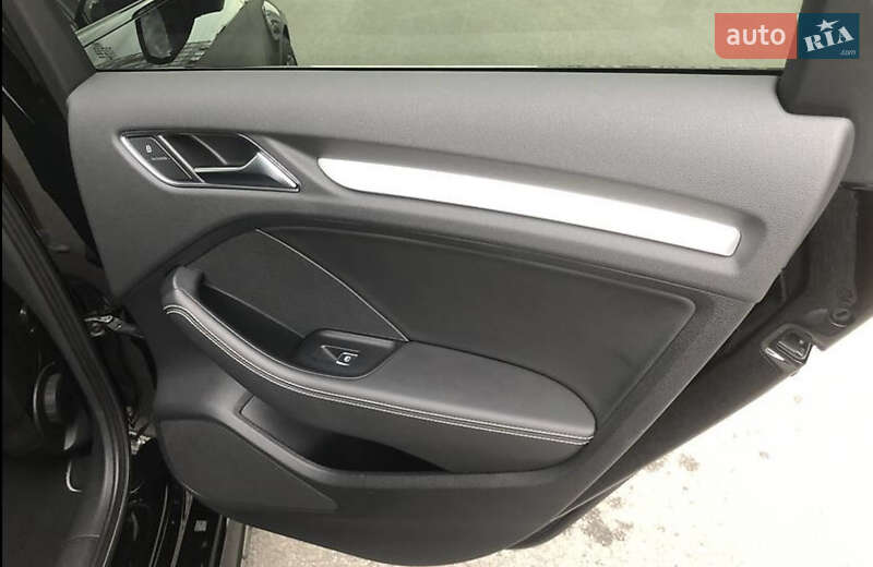 Седан Audi S3 2016 в Днепре