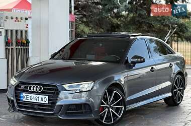 Седан Audi S3 2017 в Днепре