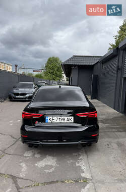 Седан Audi S3 2016 в 