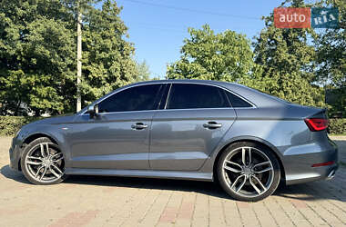 Седан Audi S3 2014 в 
