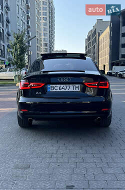 Седан Audi S3 2015 в Львові