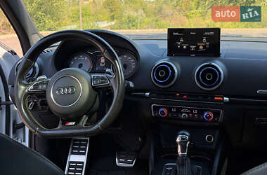 Седан Audi S3 2015 в 