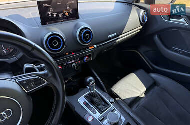 Седан Audi S3 2015 в 
