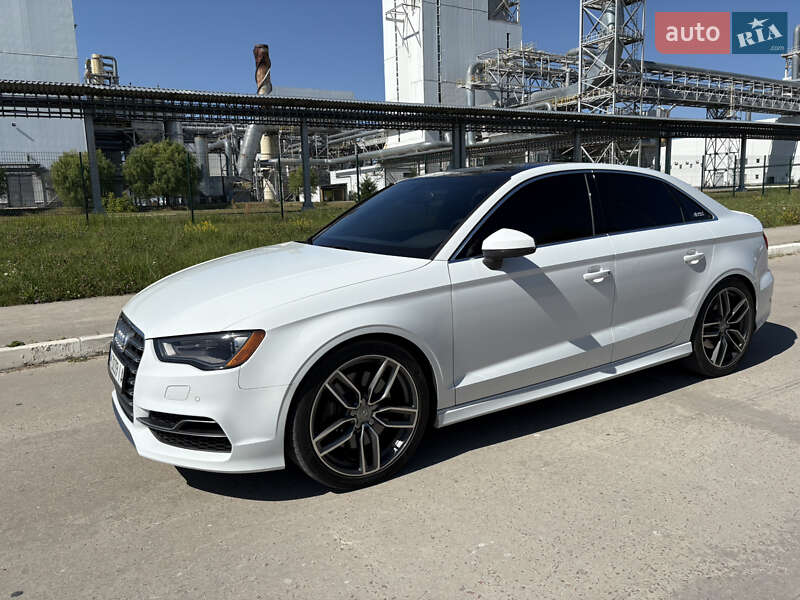 Седан Audi S3 2015 в Коростені