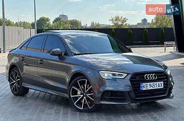 Седан Audi S3 2017 в 