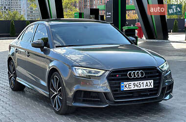 Седан Audi S3 2017 в 