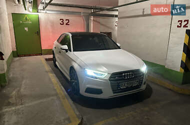 Седан Audi S3 2015 в Києві