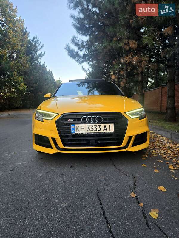 Седан Audi S3 2017 в Дніпрі