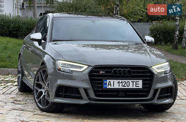 Седан Audi S3 2019 в 