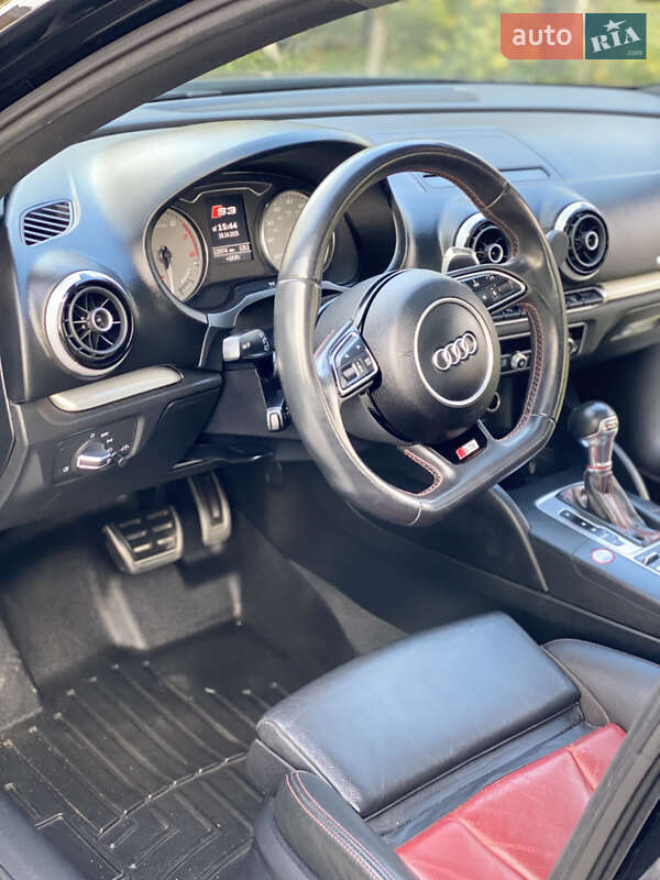 Седан Audi S3 2014 в Коломиї