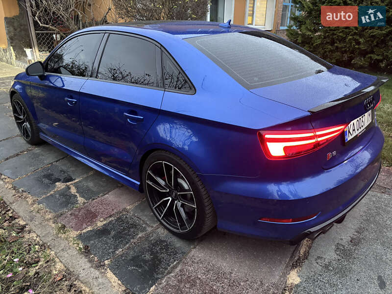 Седан Audi S3 2014 в Киеве