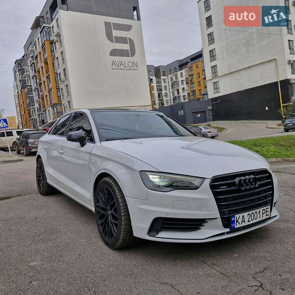 Седан Audi S3 2014 в Виннице