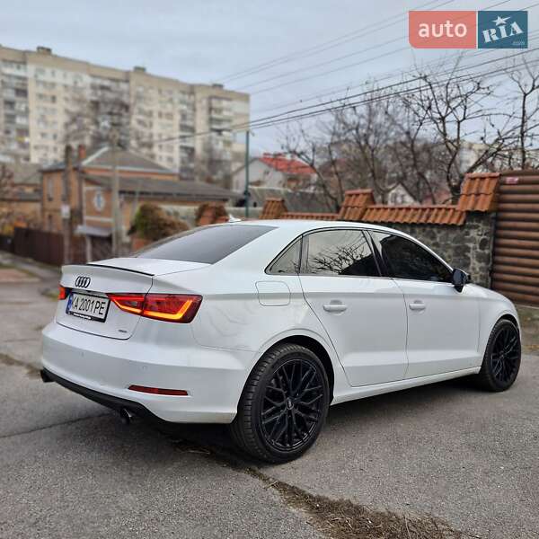 Седан Audi S3 2014 в Виннице