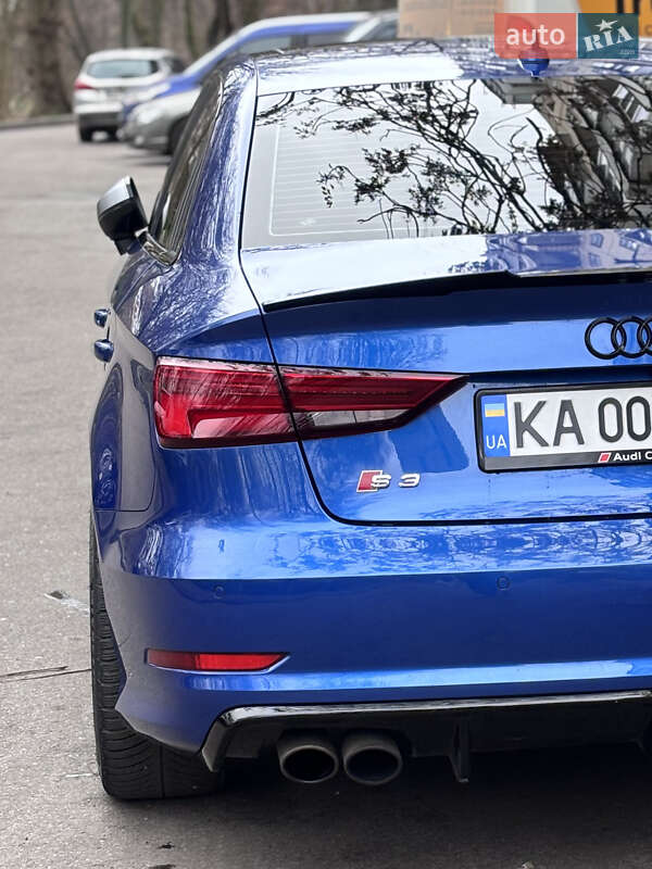 Седан Audi S3 2014 в Киеве