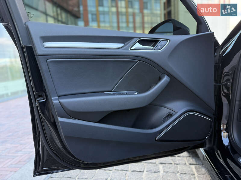 Седан Audi S3 2016 в Днепре фото 31 Седан Audi S3 2016 в Днепре