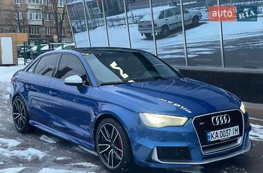 Седан Audi S3 2014 в Киеве