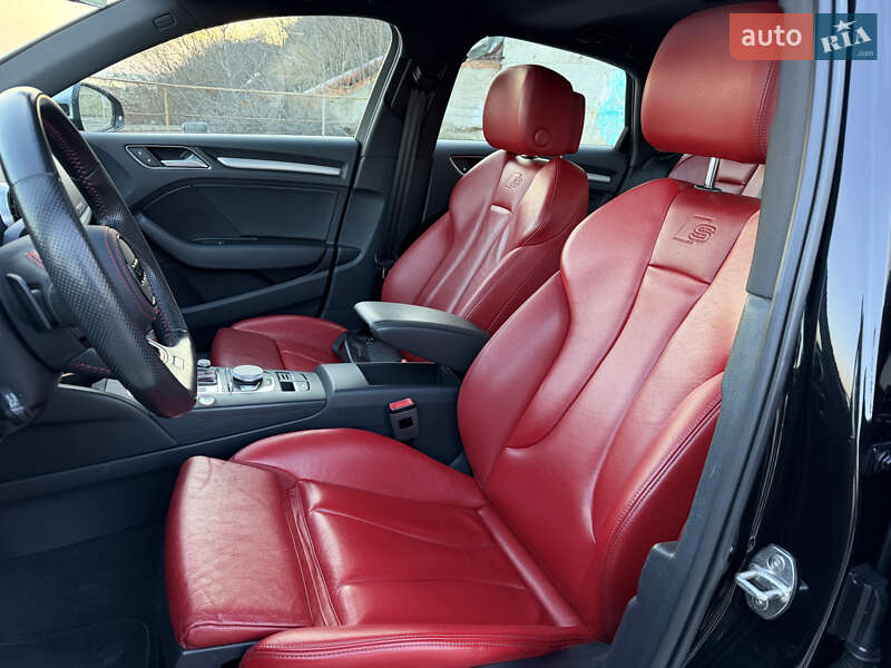 Седан Audi S3 2017 в Одессе