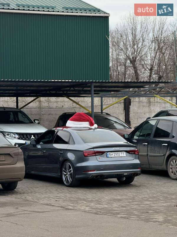 Седан Audi S3 2015 в Кривому Розі