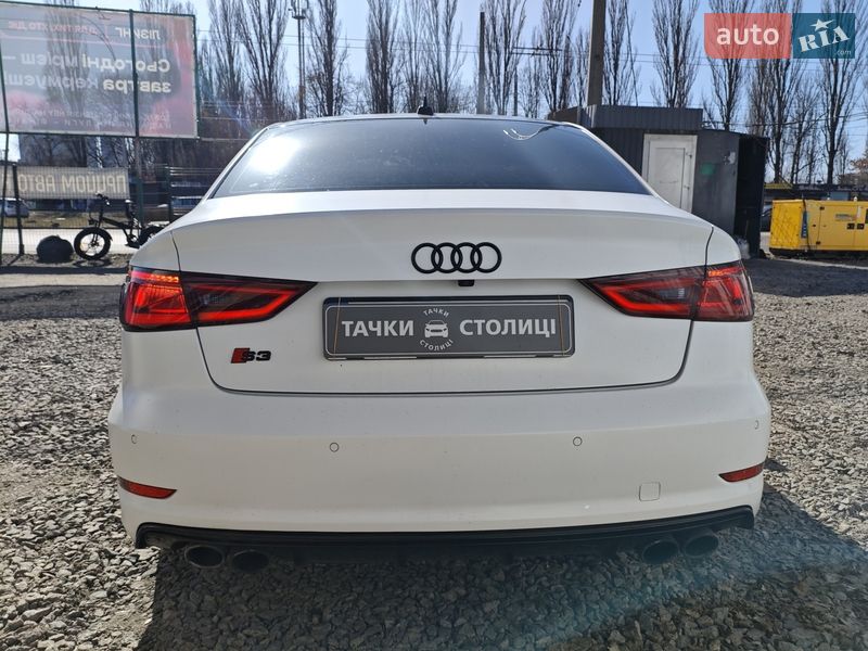 Седан Audi S3 2015 в Киеве