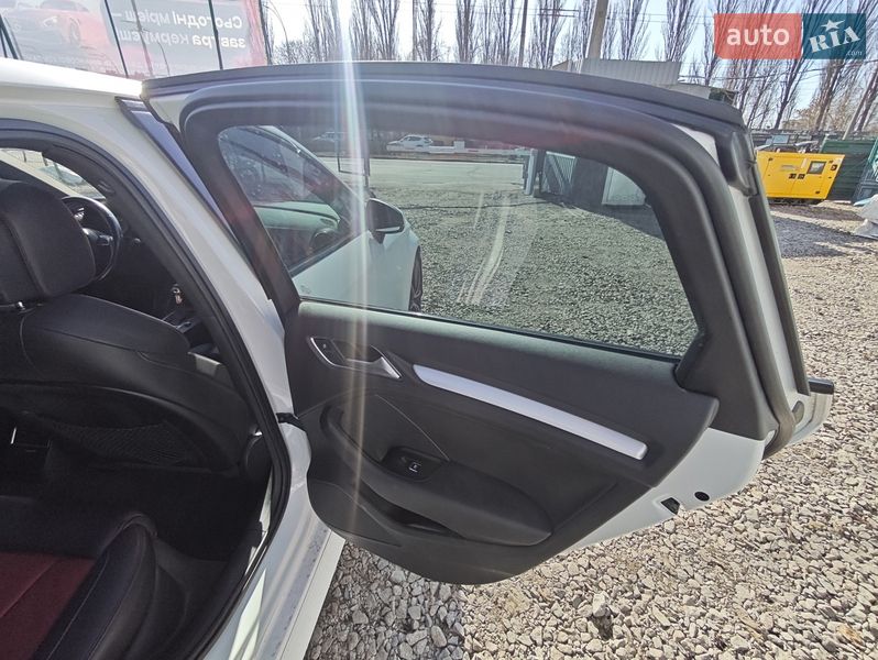 Седан Audi S3 2015 в Киеве