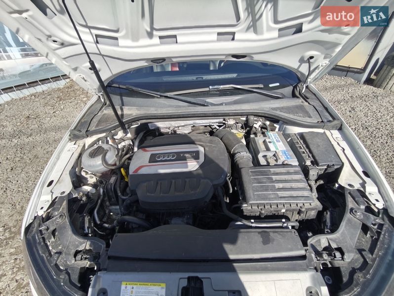 Седан Audi S3 2015 в Киеве
