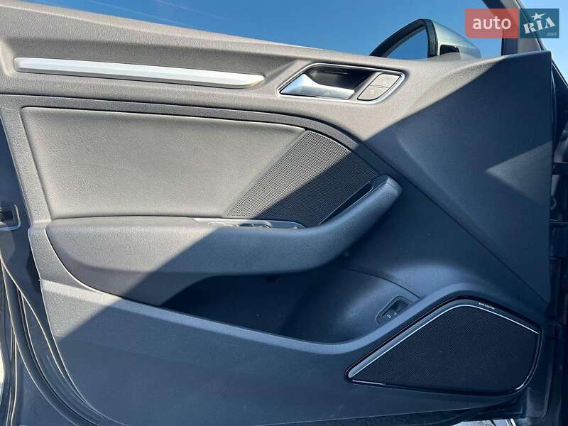 Седан Audi S3 2017 в Львове