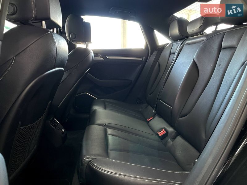 Седан Audi S3 2014 в Киеве