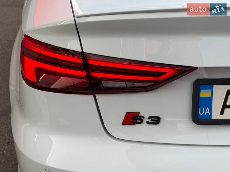 Седан Audi S3 2015 в Києві