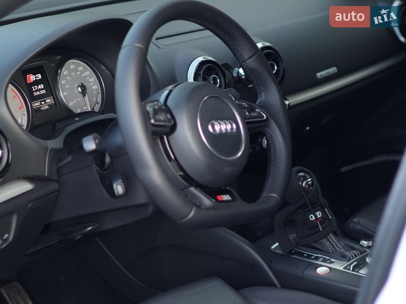 Седан Audi S3 2015 в Кропивницькому