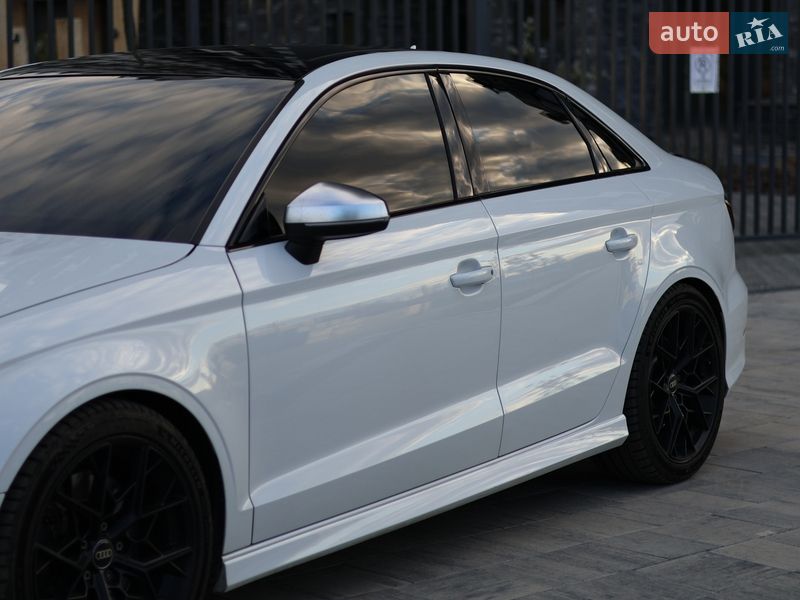 Седан Audi S3 2015 в Кропивницькому