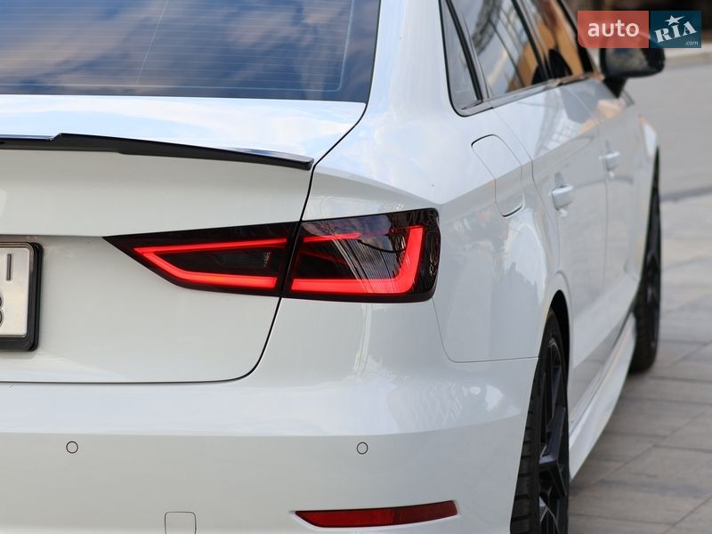 Седан Audi S3 2015 в Кропивницькому