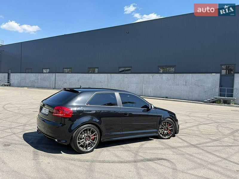 Хэтчбек Audi S3 2008 в Киеве
