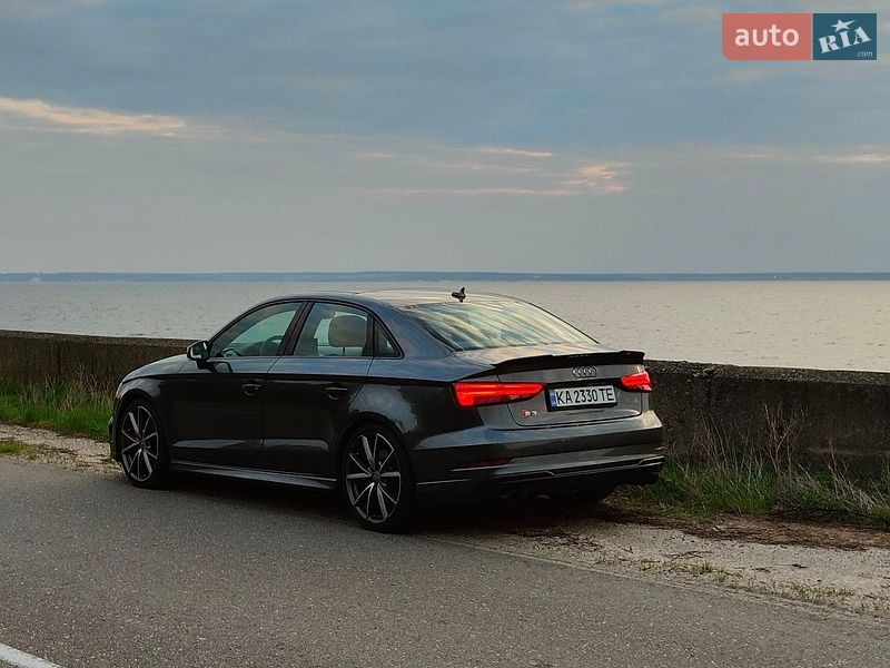 Седан Audi S3 2016 в Києві