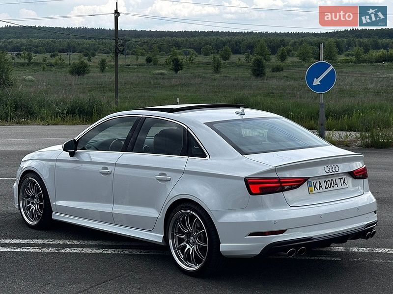 Седан Audi S3 2016 в Ірпені