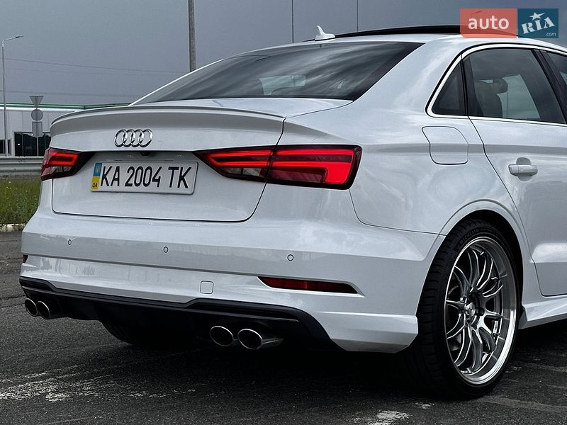 Седан Audi S3 2016 в Ірпені