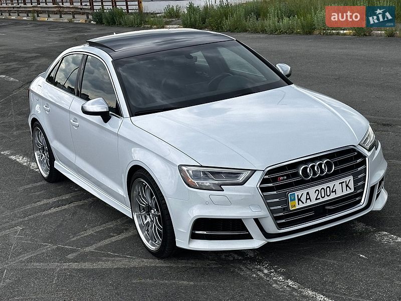 Седан Audi S3 2016 в Ірпені